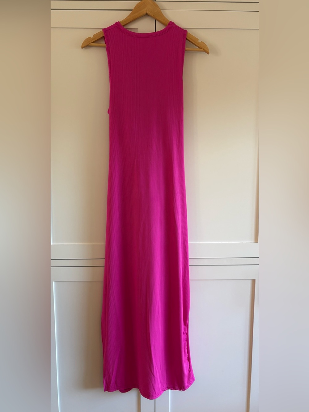 Sleeveless Fuchsia Bodycon Maxi Dress - Classic Tank Style side slit Sz Large